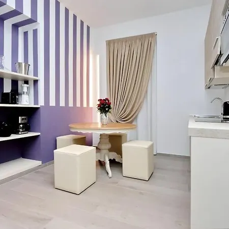 Vatican Family Romantic *