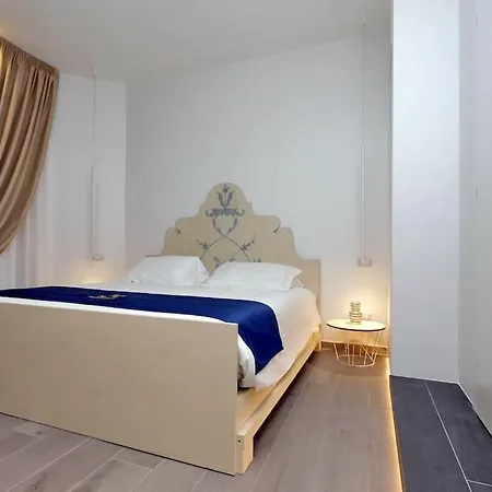 Vatican Family Romantic Rom